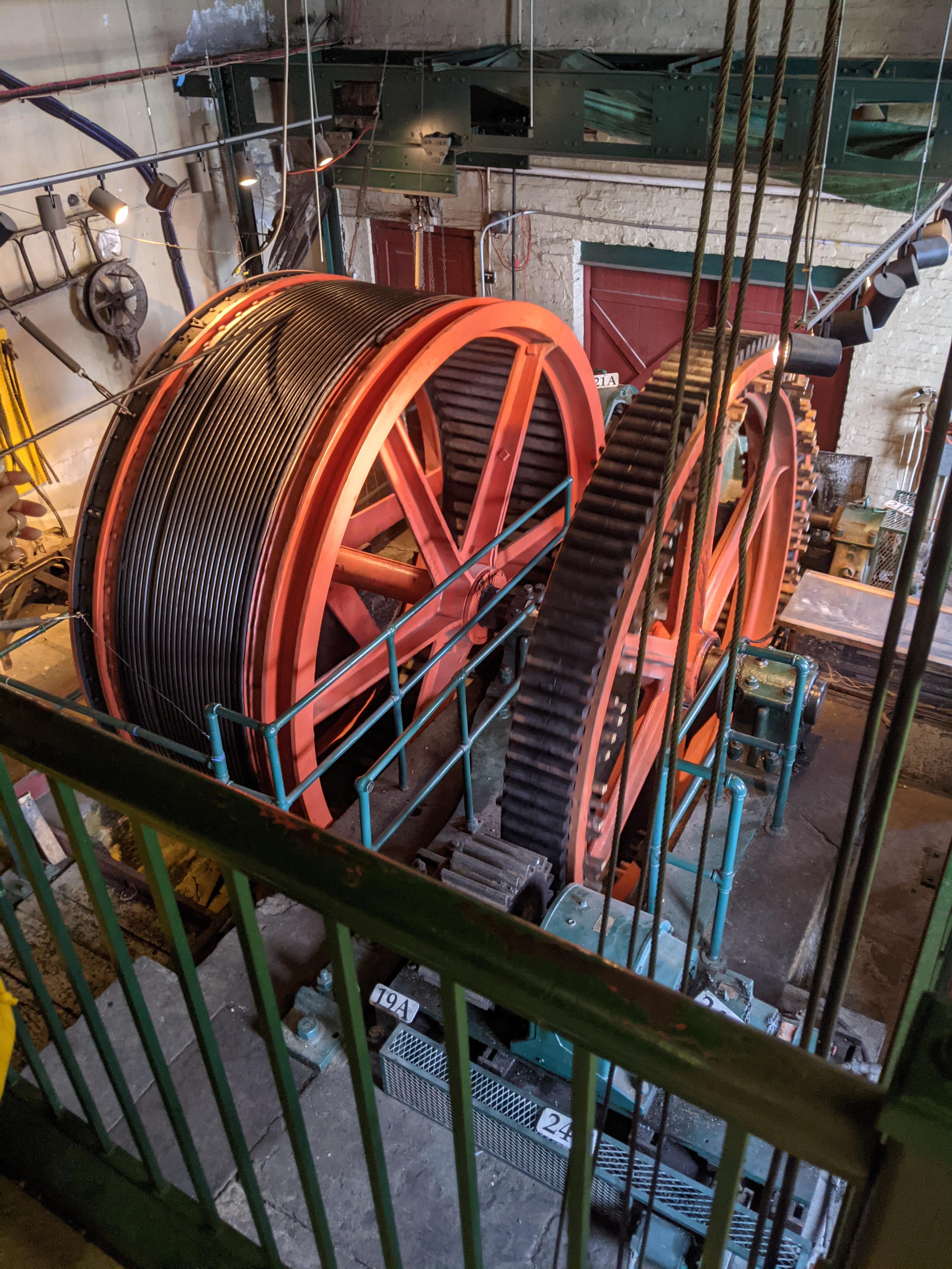 close up shot of the wheels and ropes that work the incline